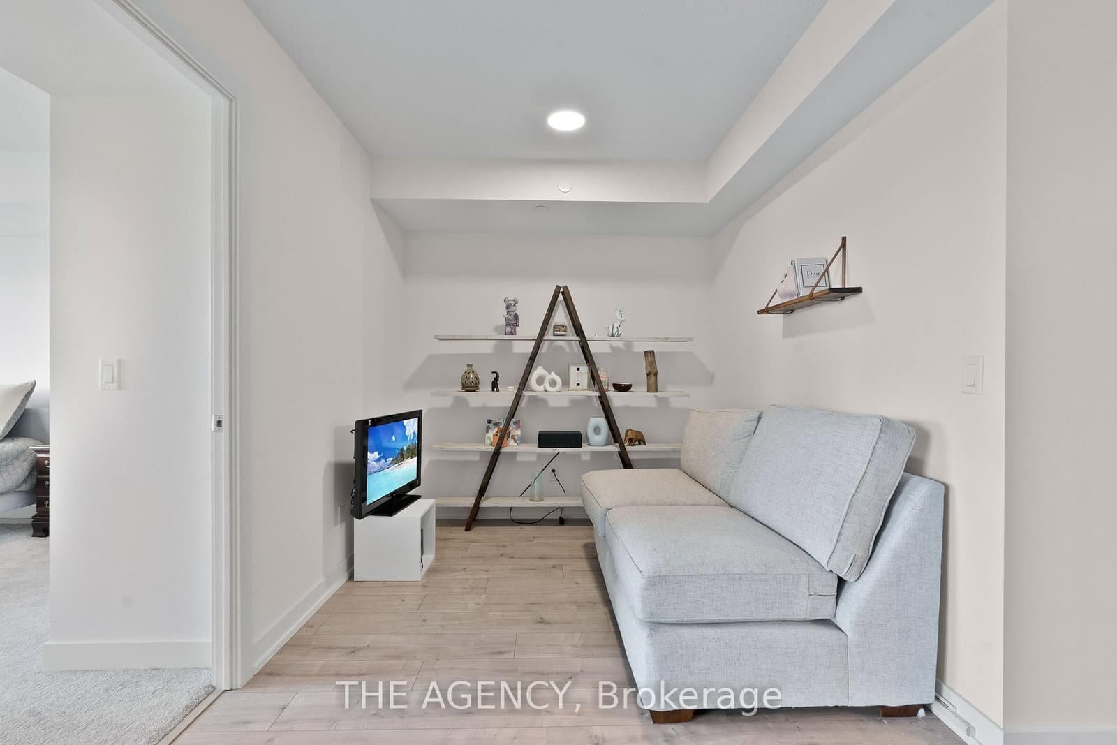 10 Wilby Crescent, Unit 509 thumbnail 5