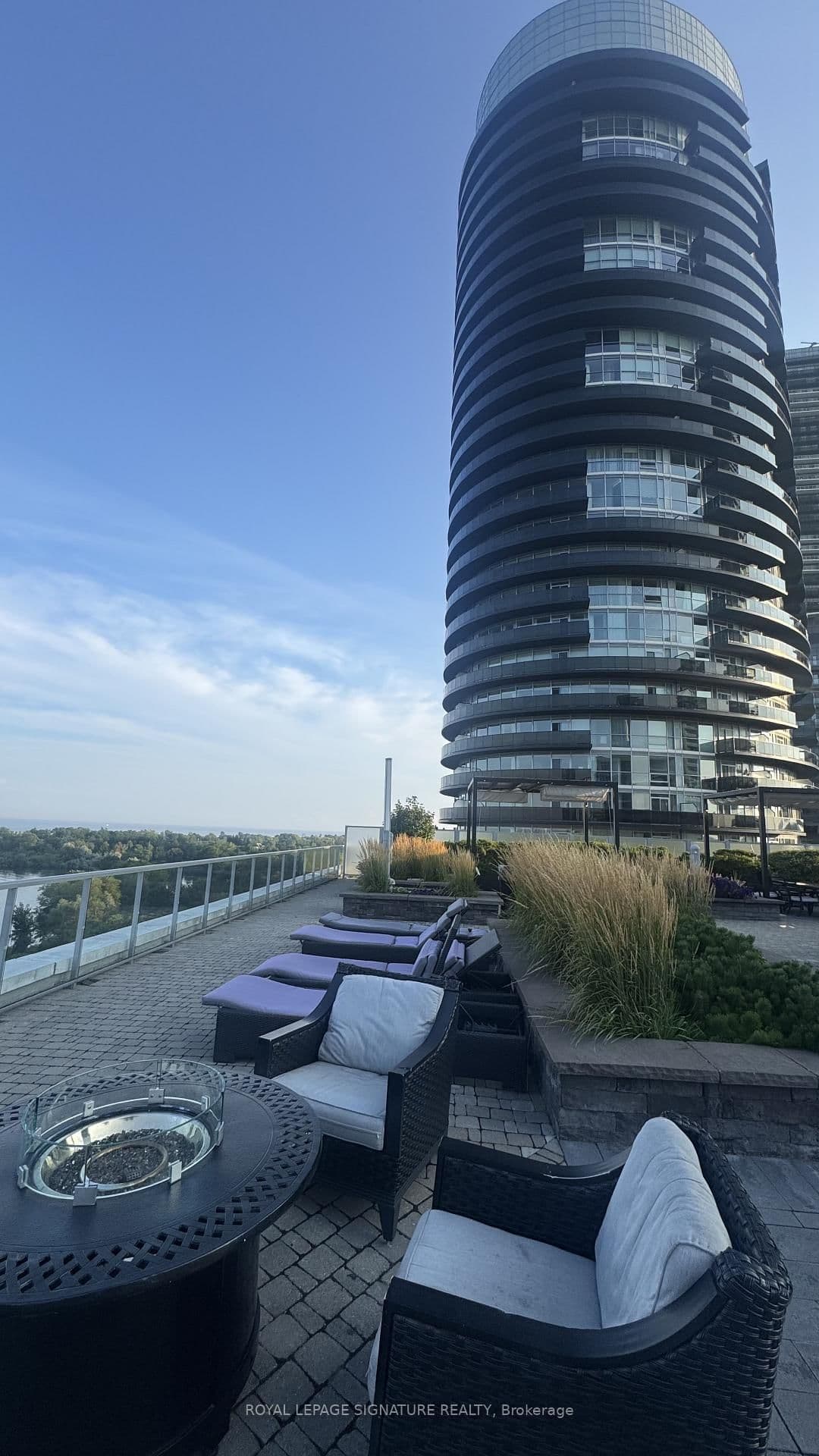 80 Marine Parade Drive, Unit 430 thumbnail 13