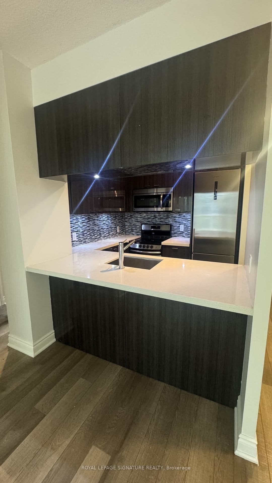 80 Marine Parade Drive, Unit 430 thumbnail 9