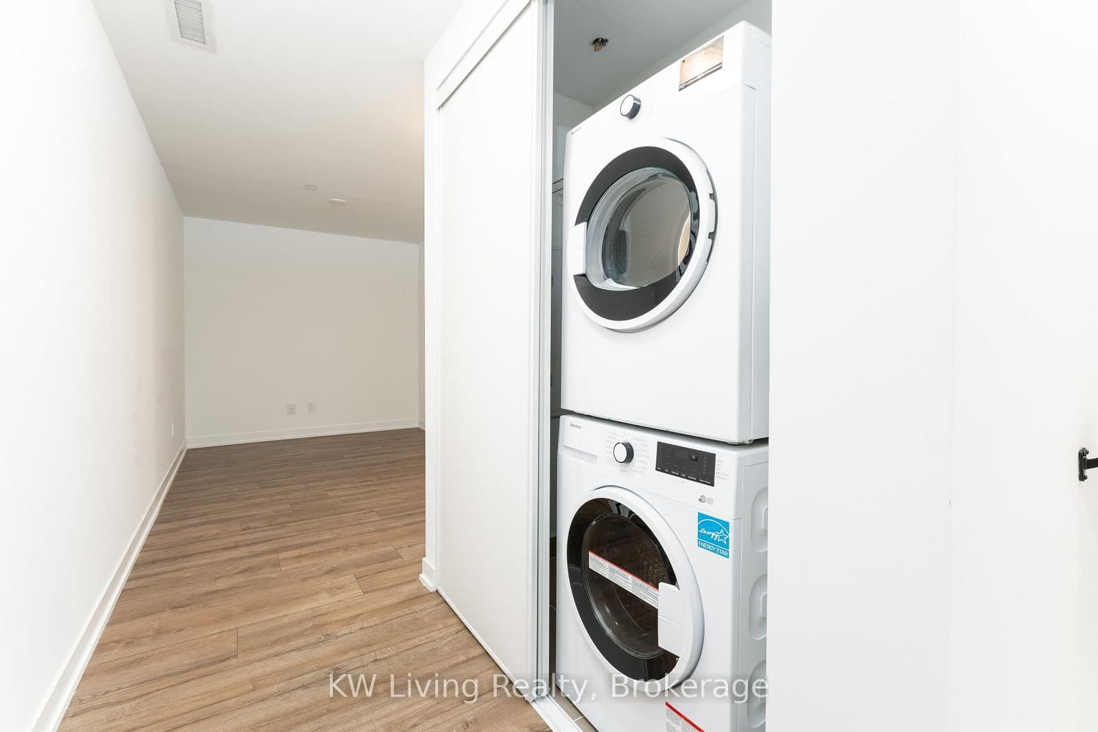 121 Ford Street, Unit 109 thumbnail 13