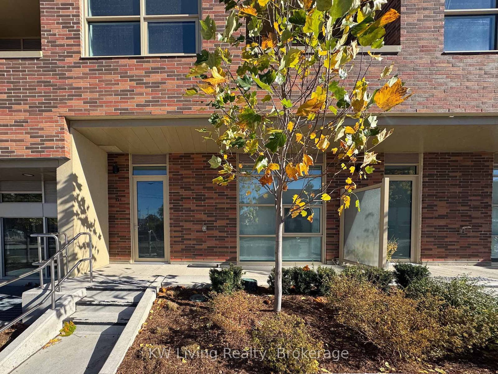 121 Ford Street, Unit 109 thumbnail 24