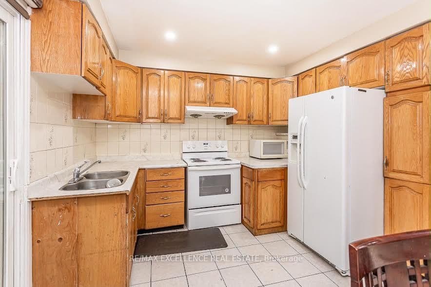 7208 Hermitage Road thumbnail 4