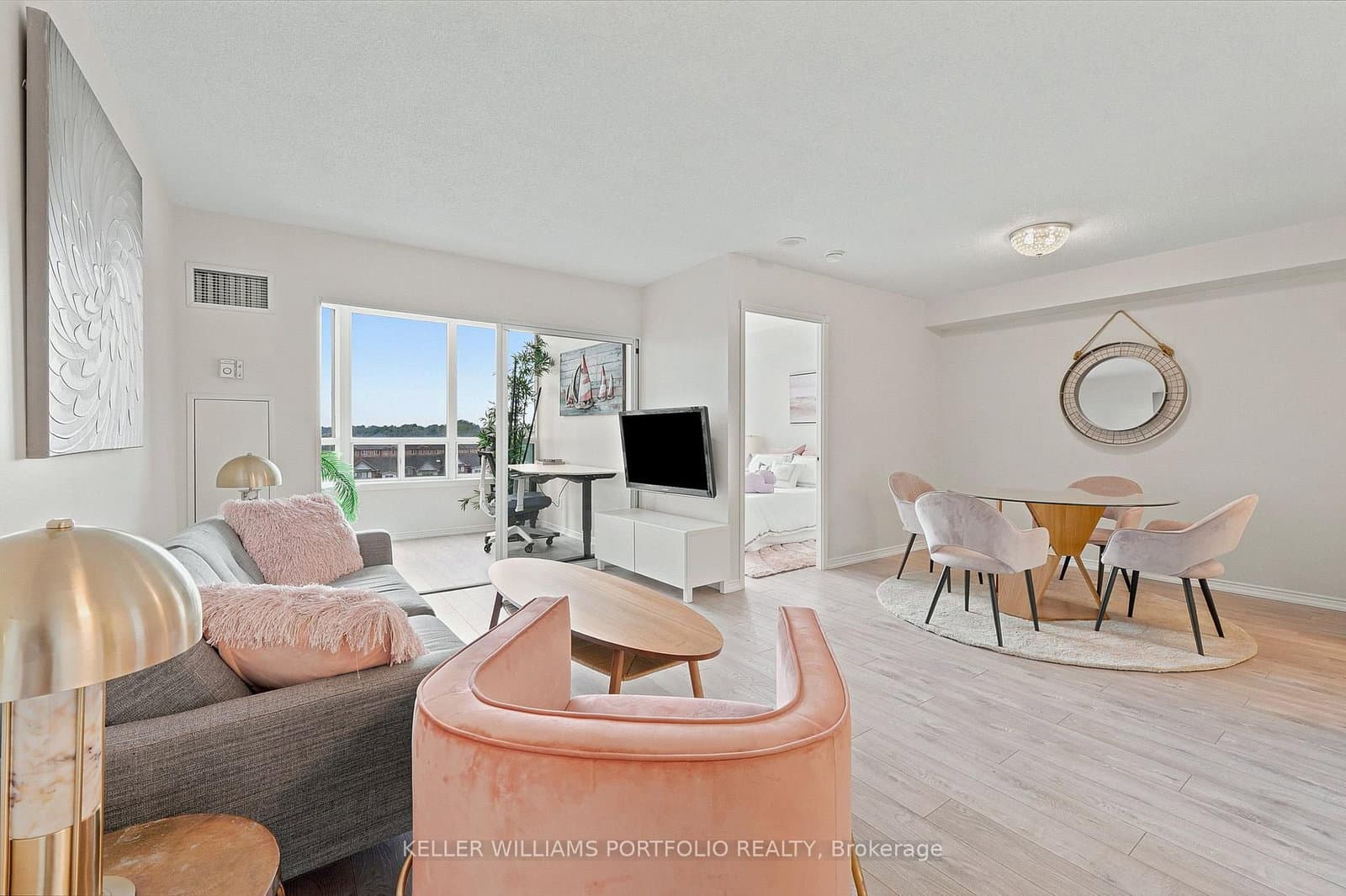 #605 - 135 Hillcrest Avenue