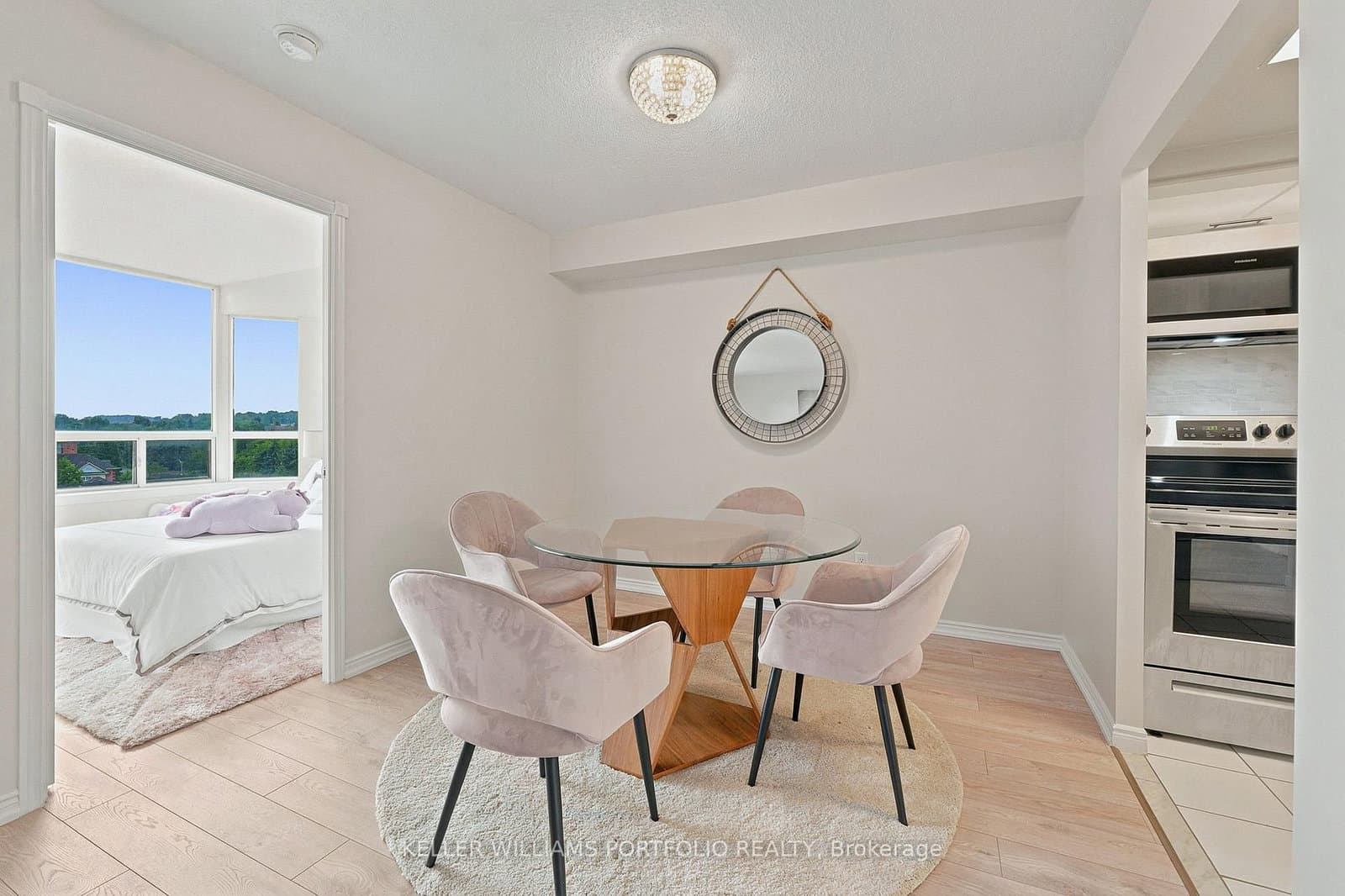 135 Hillcrest Avenue, Unit 605 thumbnail 10