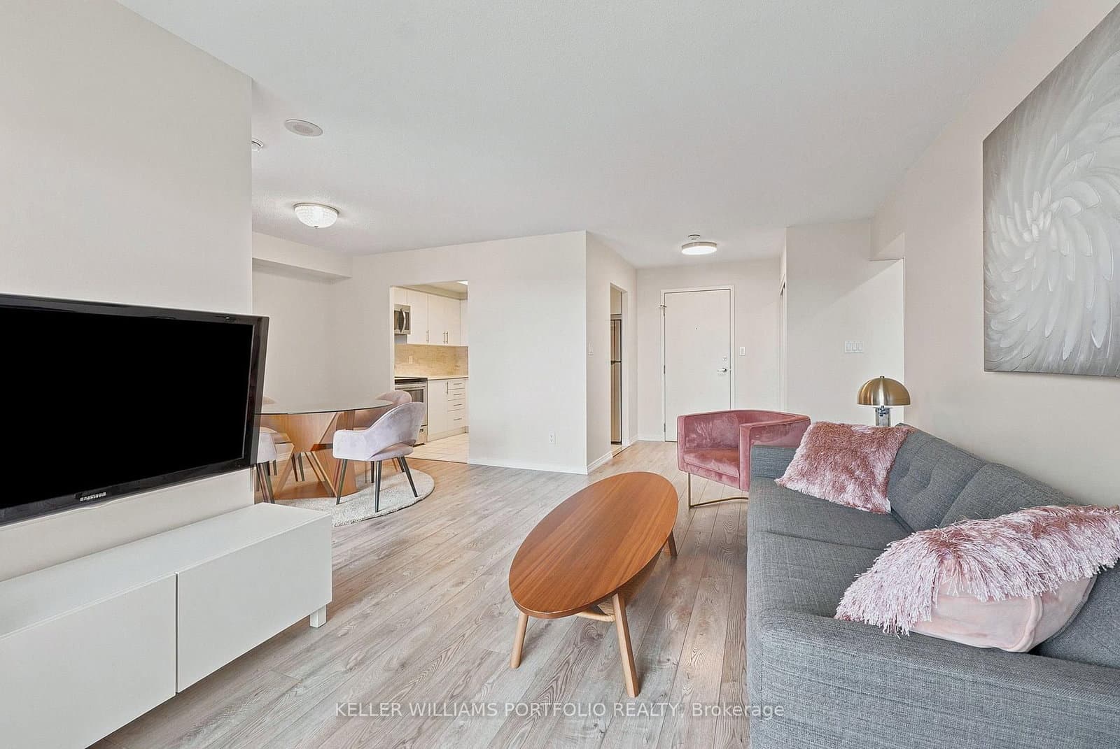 135 Hillcrest Avenue, Unit 605 thumbnail 6