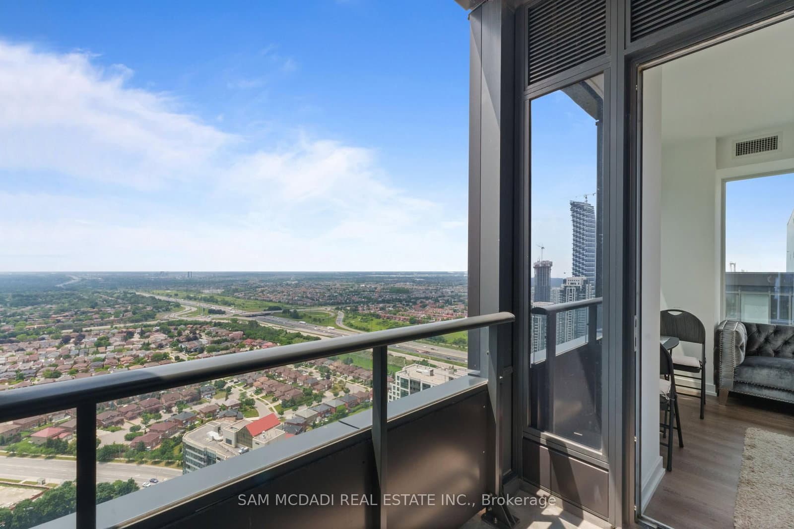 395 Square One Drive, Unit 3810 thumbnail 11