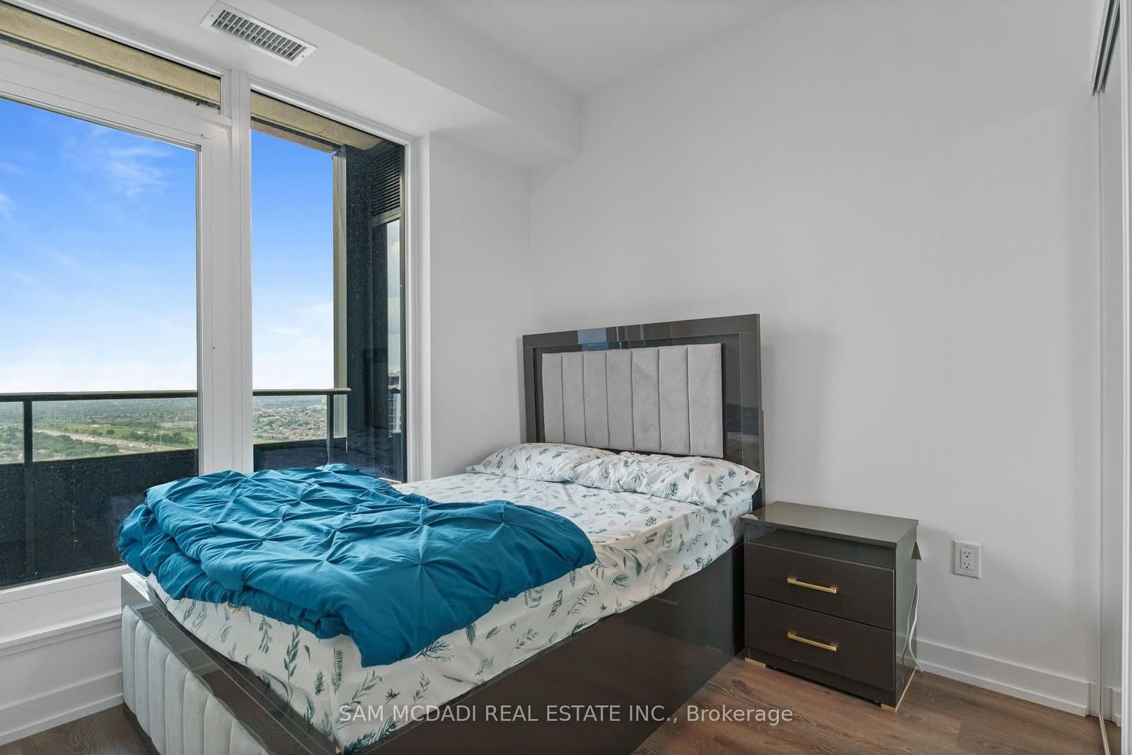 395 Square One Drive, Unit 3810 thumbnail 14
