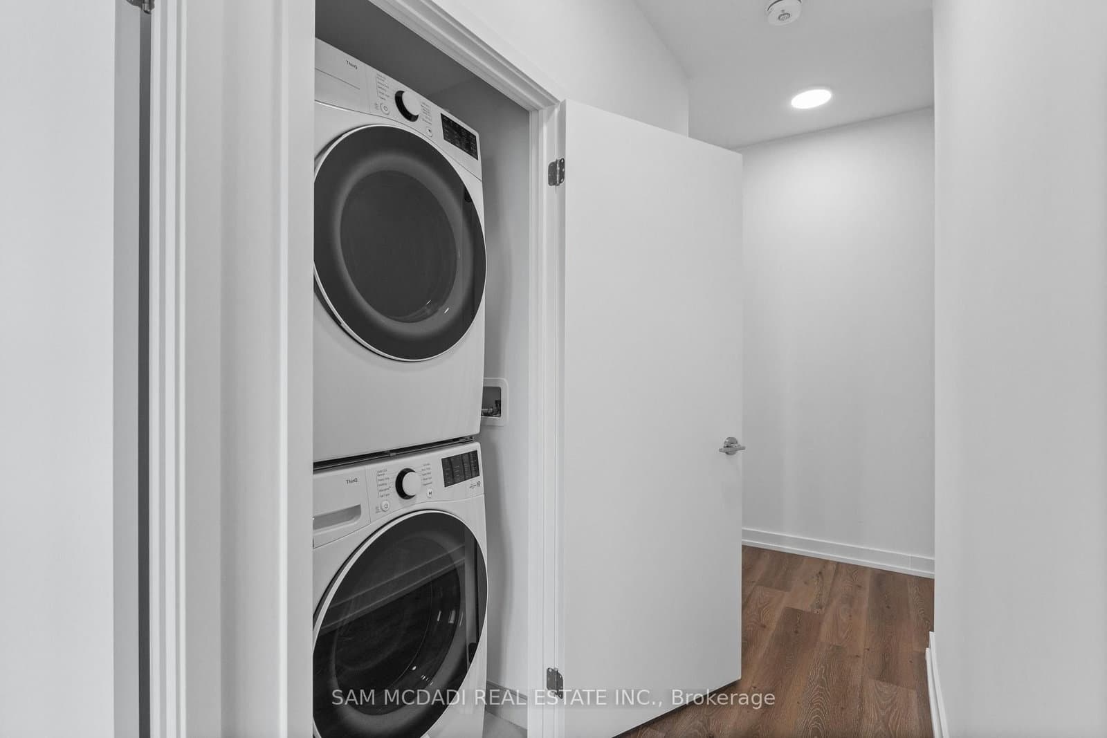 395 Square One Drive, Unit 3810 thumbnail 20