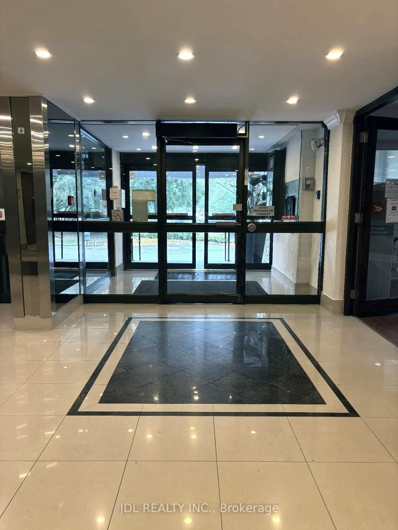 85 Emmett Avenue, Unit 1807 thumbnail 4