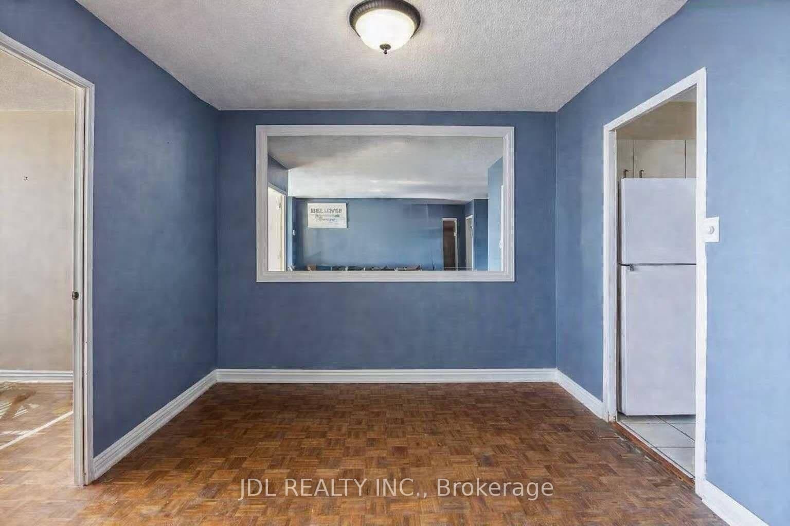 85 Emmett Avenue, Unit 1807 thumbnail 9