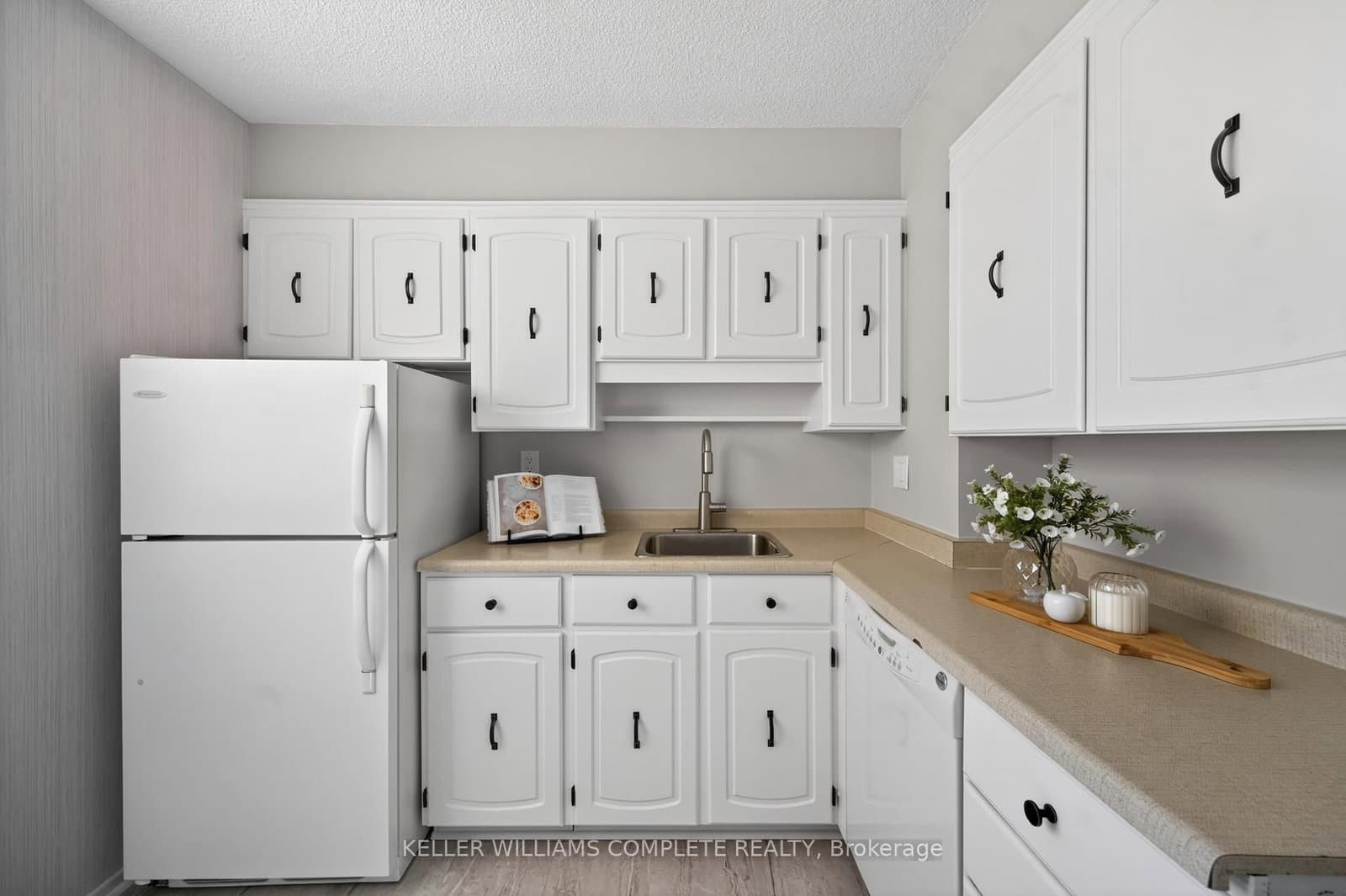 700 Dynes Road, Unit 904 thumbnail 10