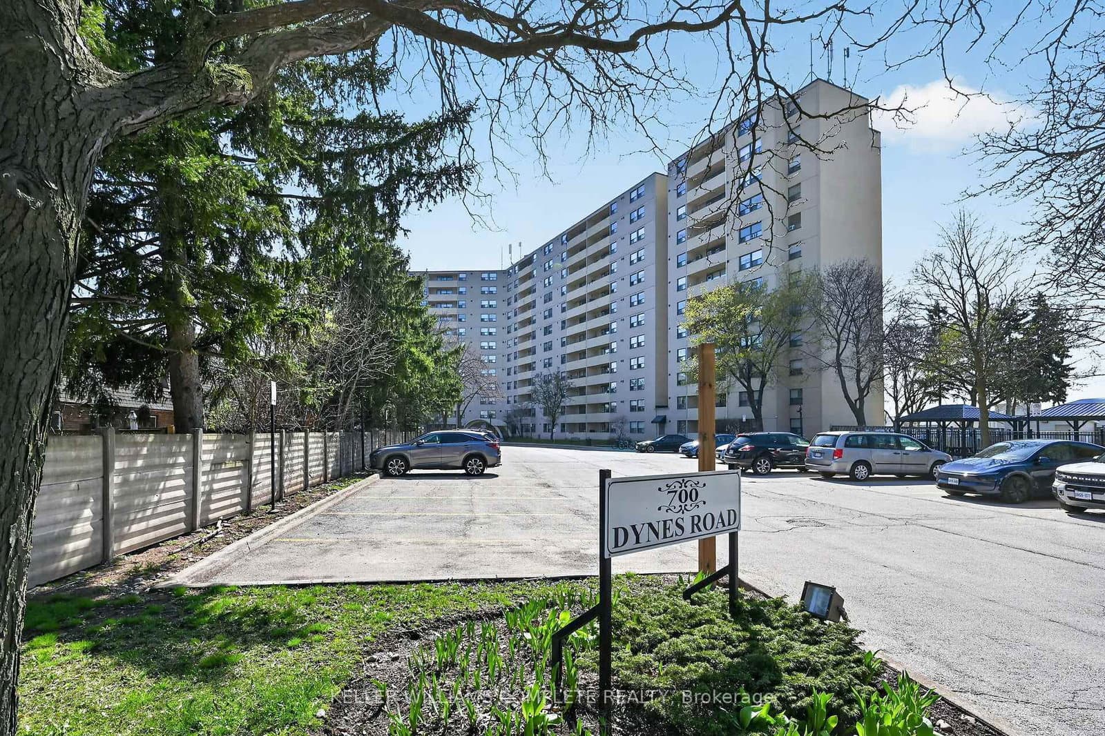 700 Dynes Road, Unit 904 thumbnail 3