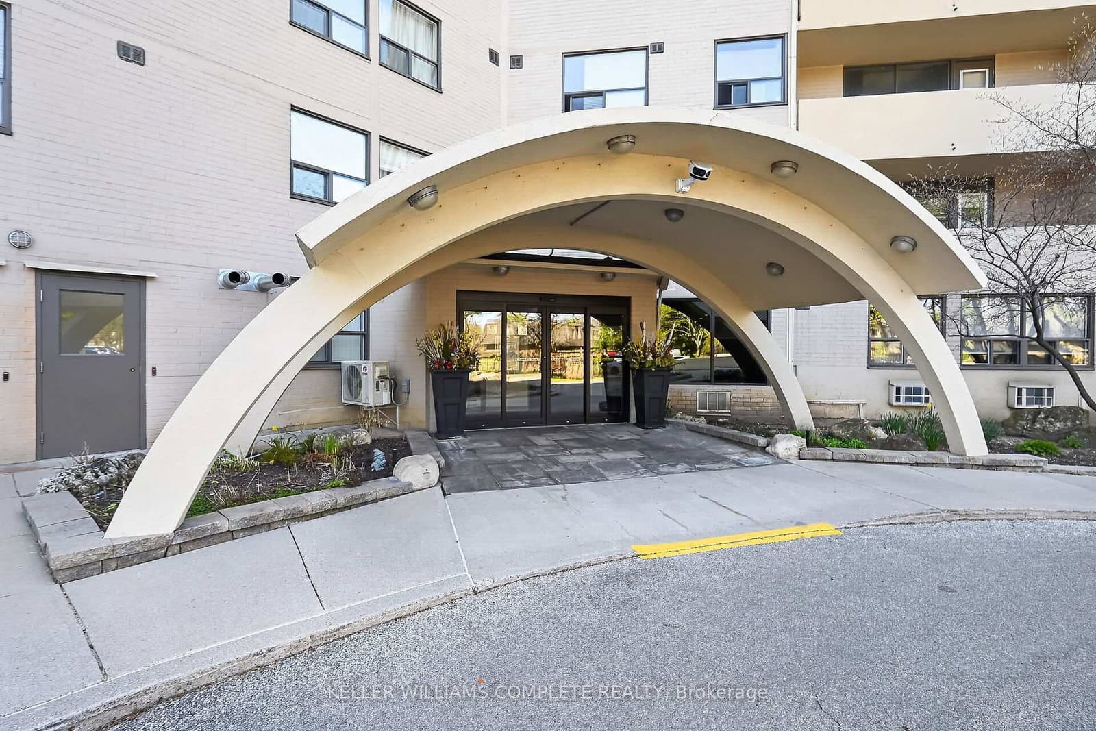 700 Dynes Road, Unit 904 thumbnail 4