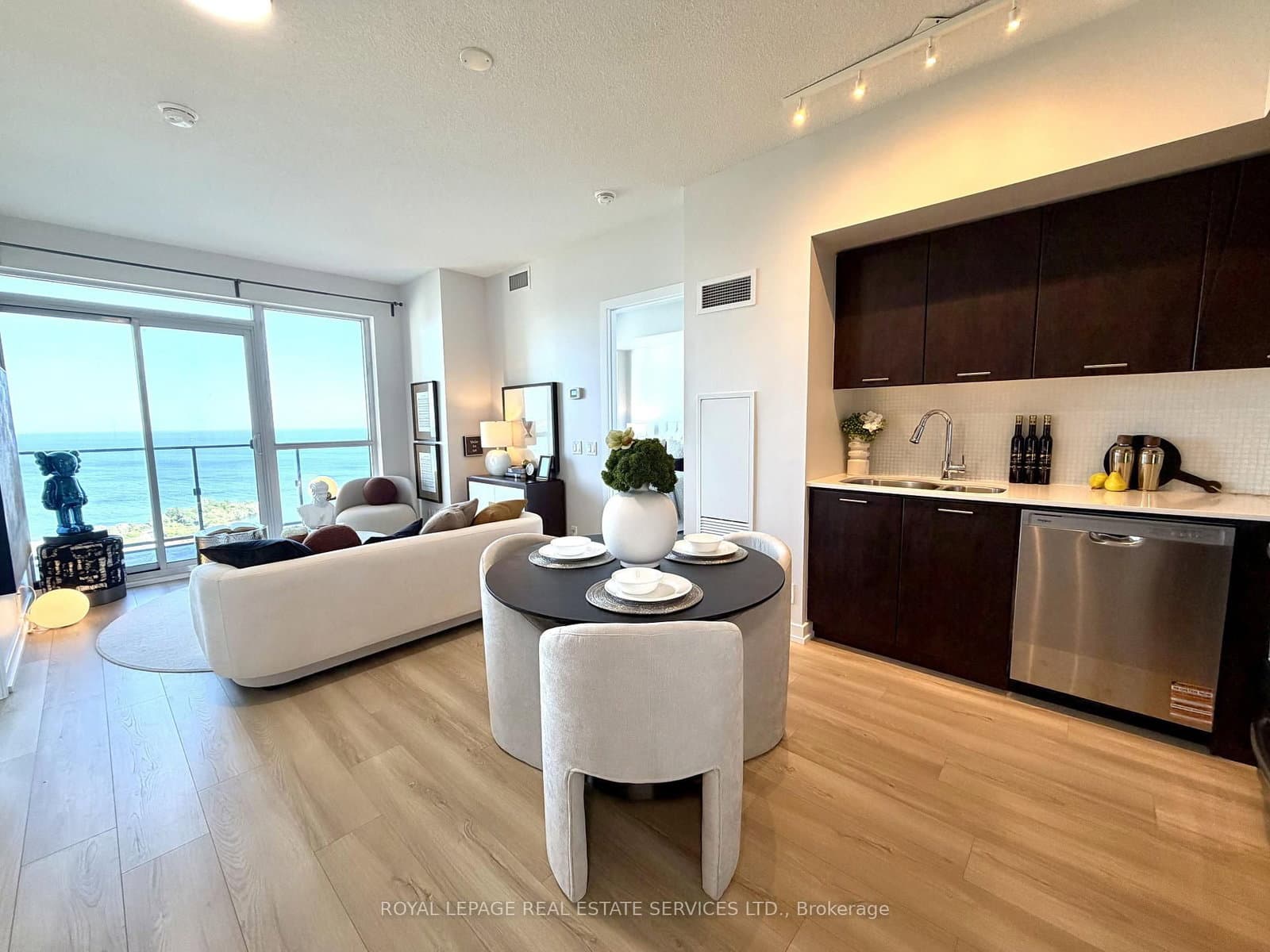 2200 Lake Shore Boulevard W, Unit 3310 thumbnail 3