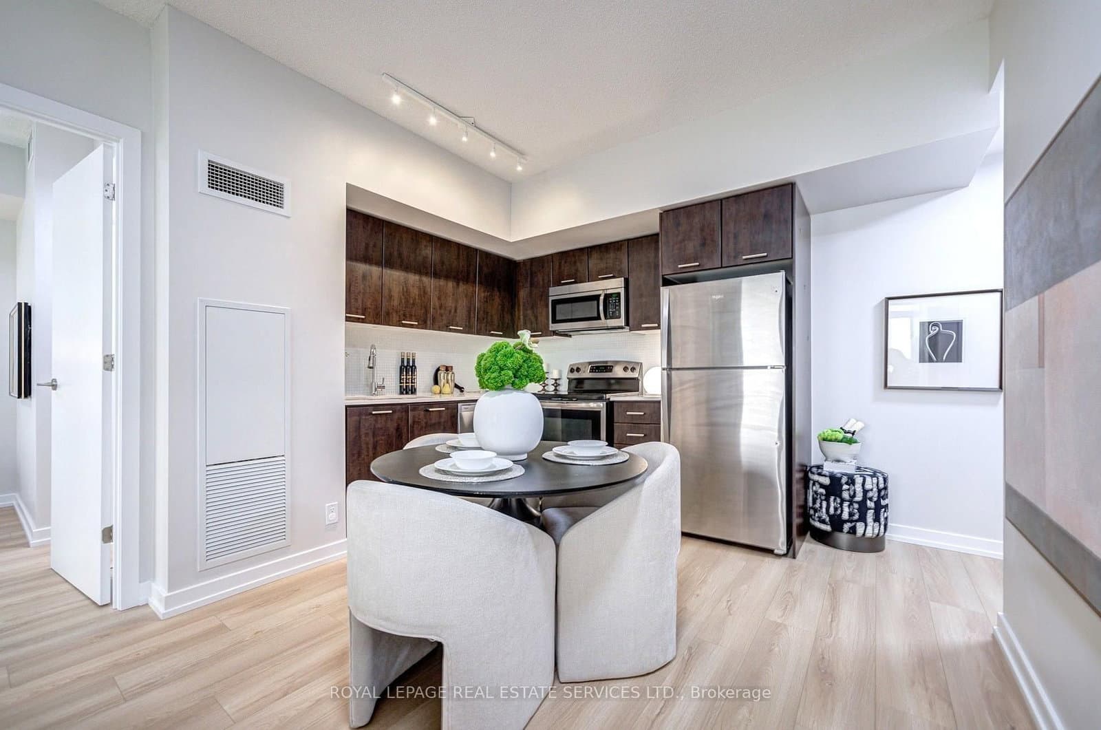 2200 Lake Shore Boulevard W, Unit 3310 thumbnail 4