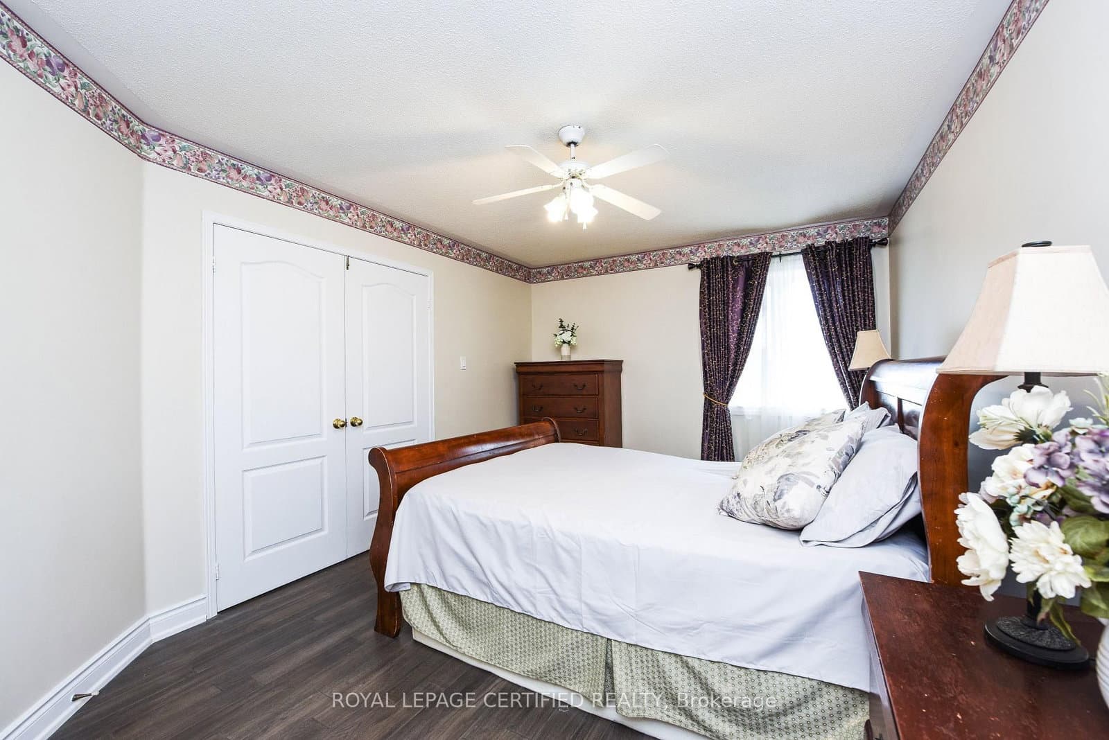 6037 Clover Ridge Crescent thumbnail 3