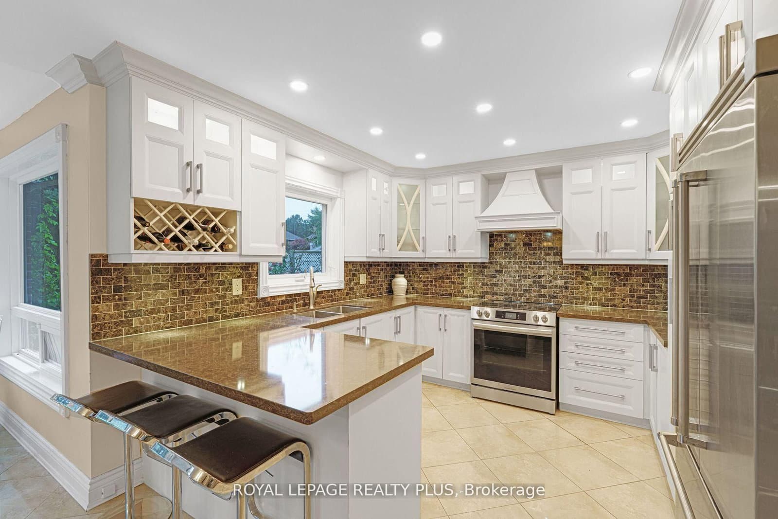 1760 Featherston Court thumbnail 14