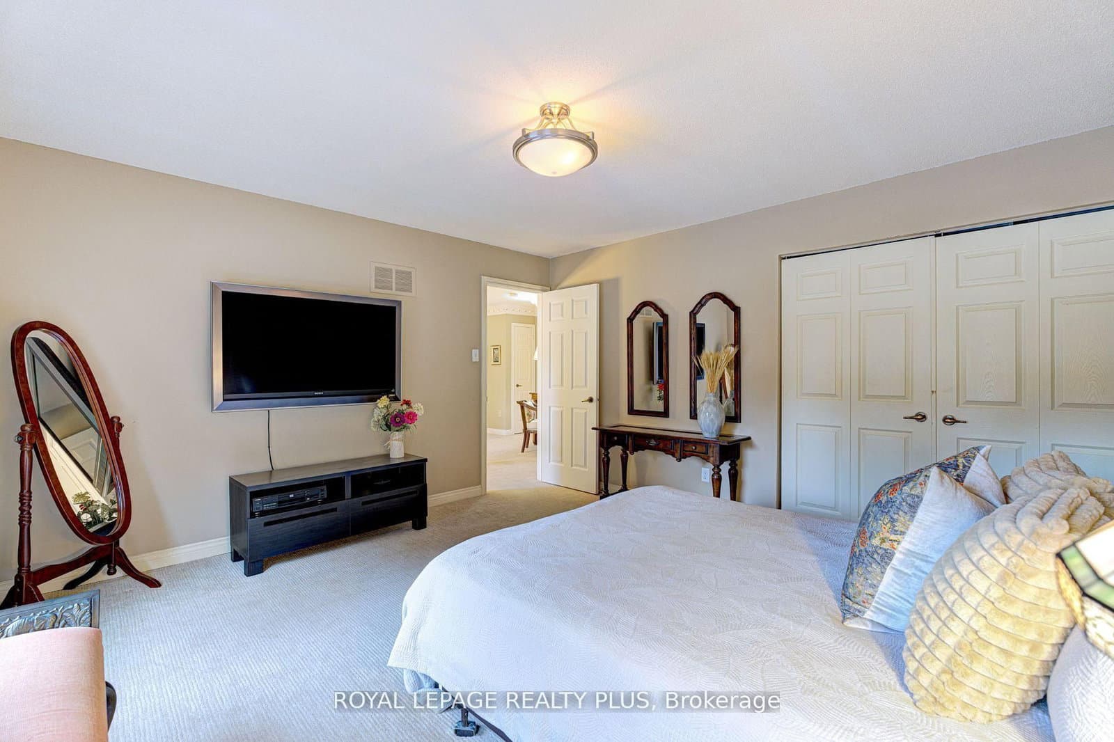 1760 Featherston Court thumbnail 24