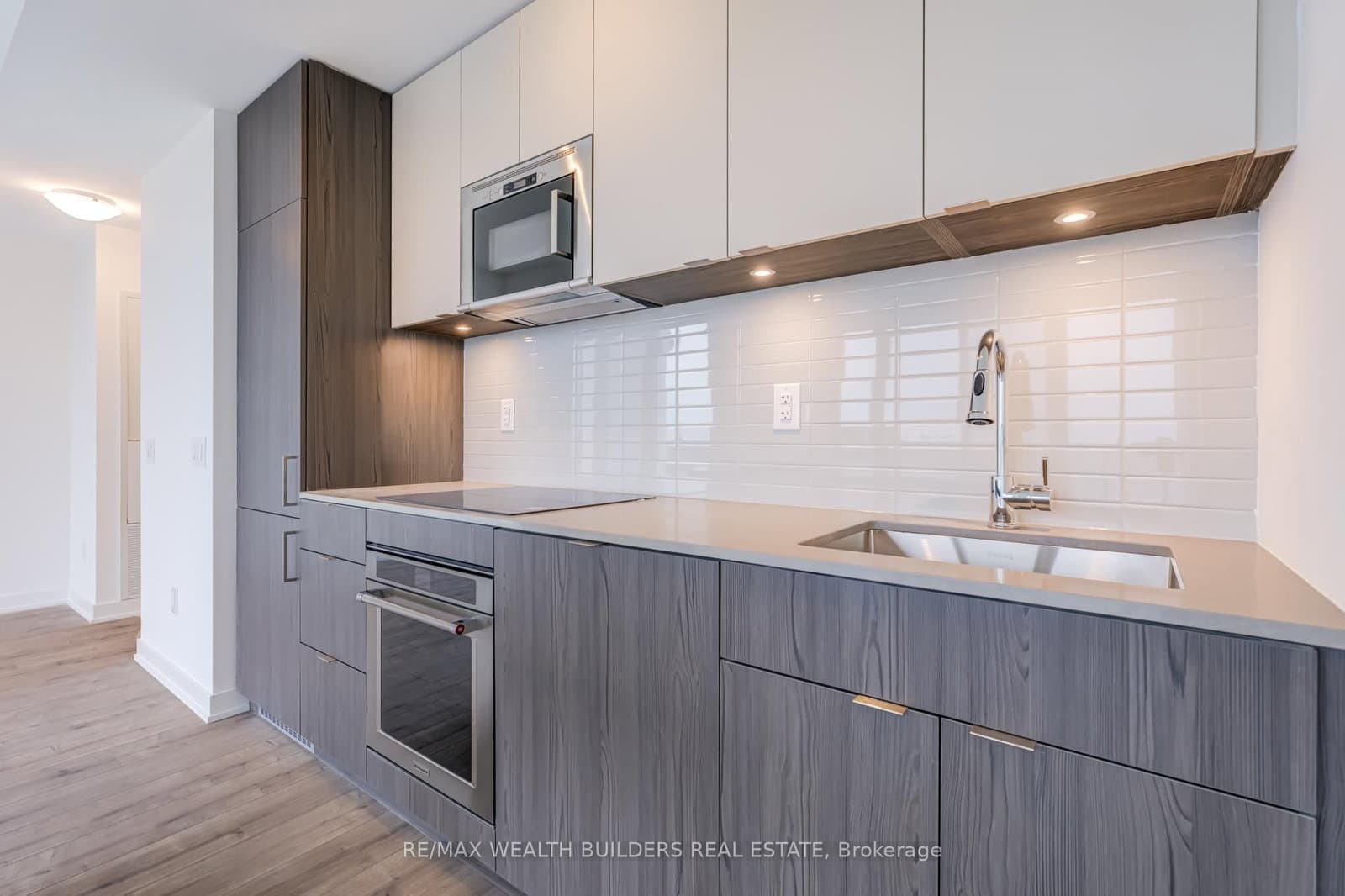 220 Missinnihe Way, Unit 714 thumbnail 11