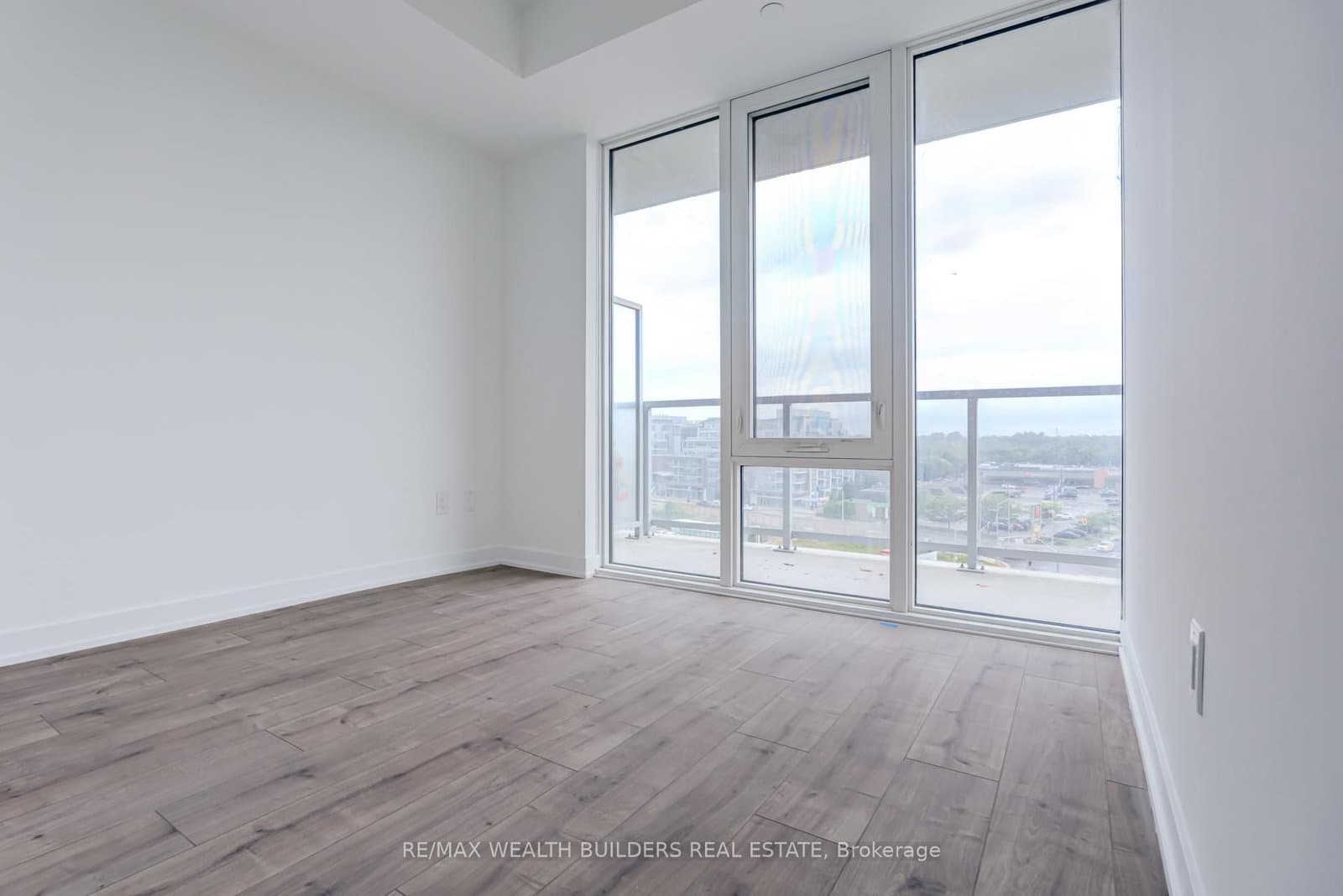 220 Missinnihe Way, Unit 714 thumbnail 13