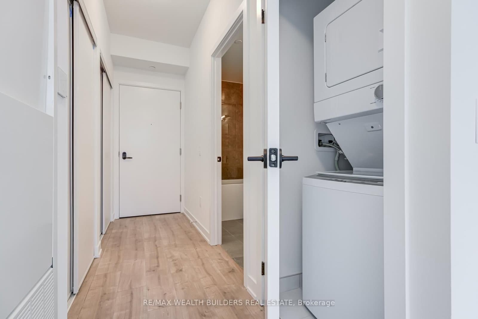 220 Missinnihe Way, Unit 714 thumbnail 16