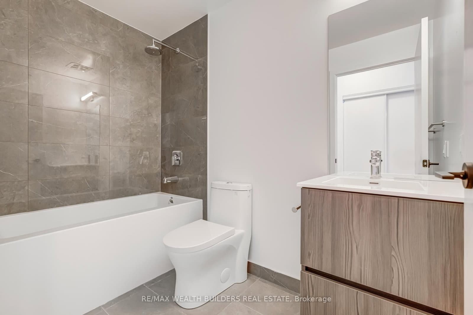 220 Missinnihe Way, Unit 714 thumbnail 21