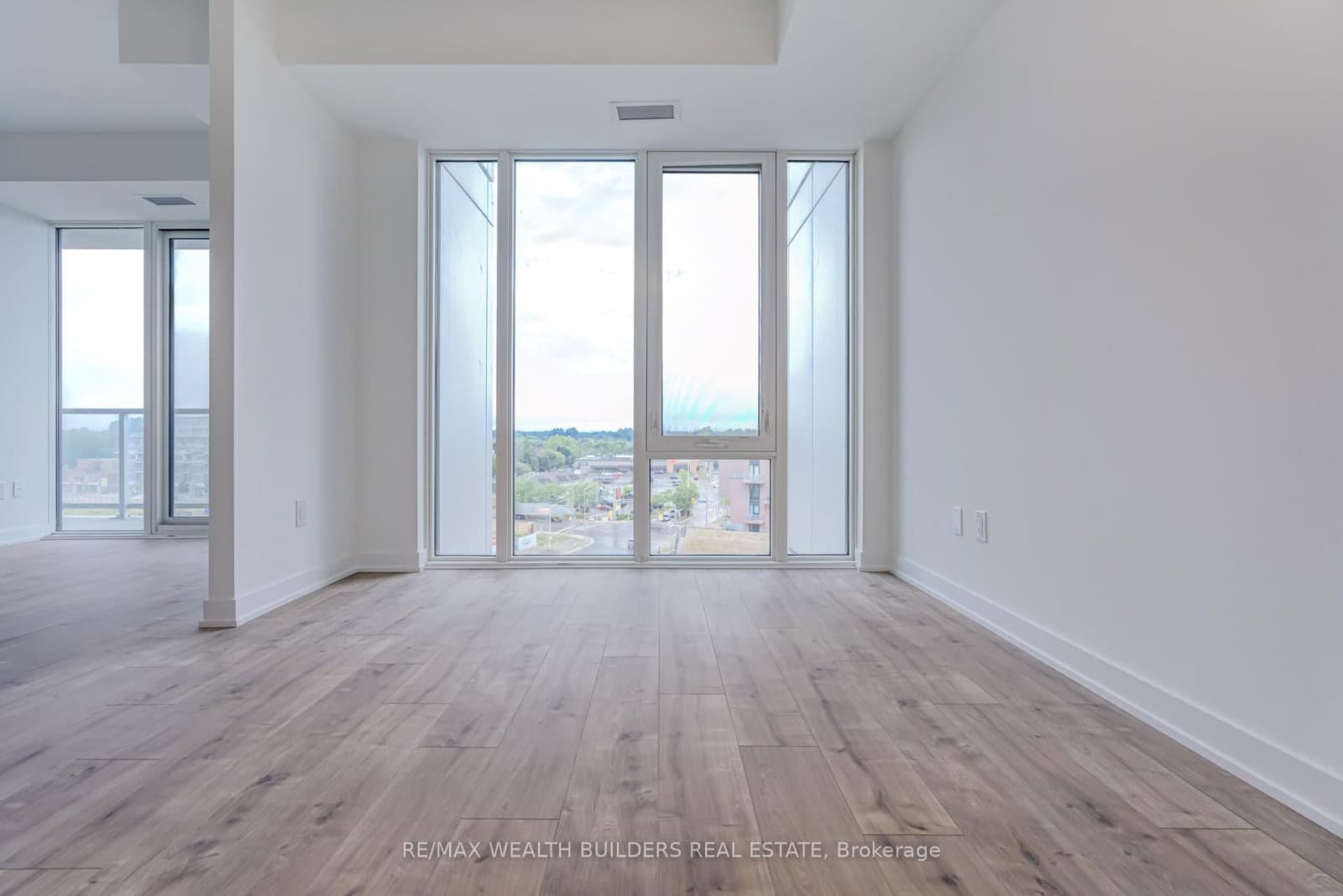 220 Missinnihe Way, Unit 714 thumbnail 6