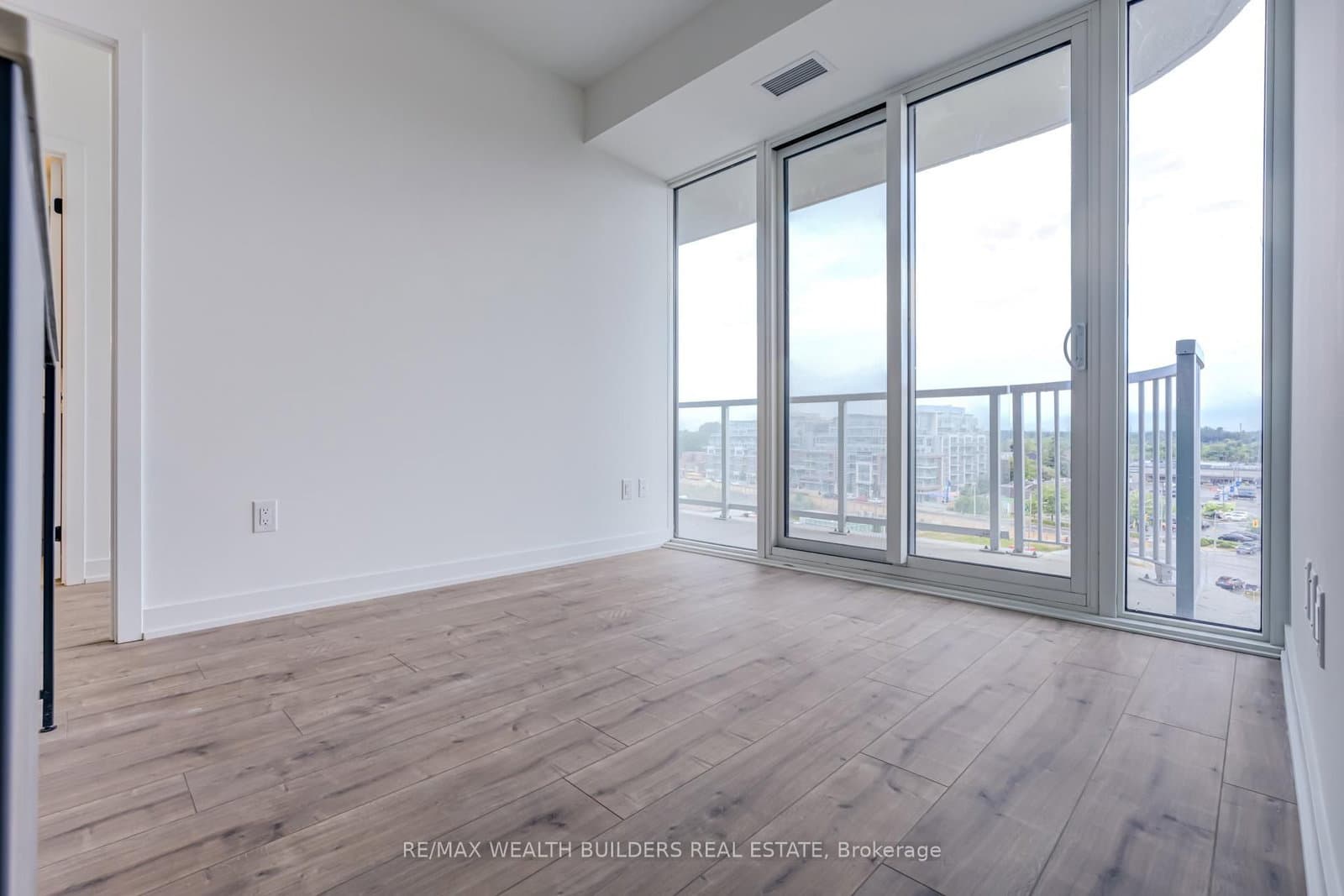 220 Missinnihe Way, Unit 714 thumbnail 7