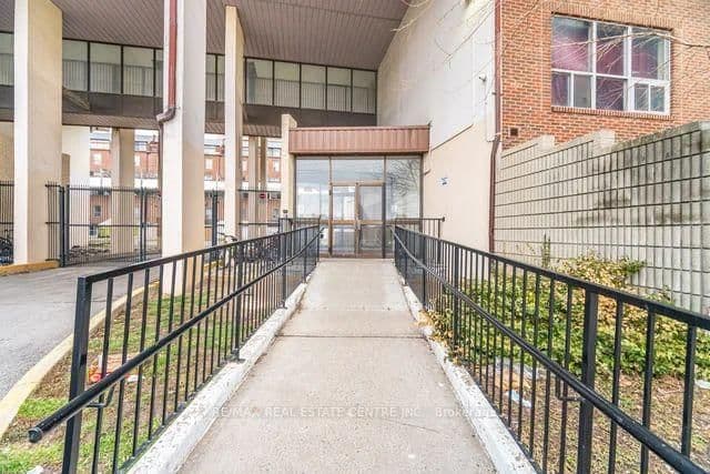 10 Eddystone Avenue, Unit 255 thumbnail 4