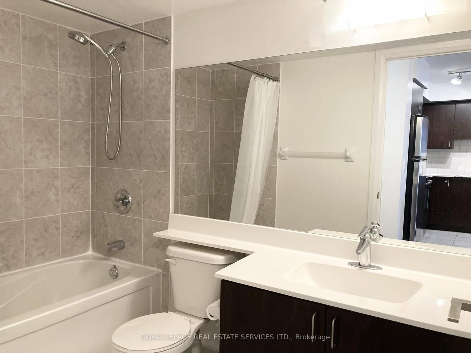 55 De Boers Drive, Unit 204 thumbnail 10