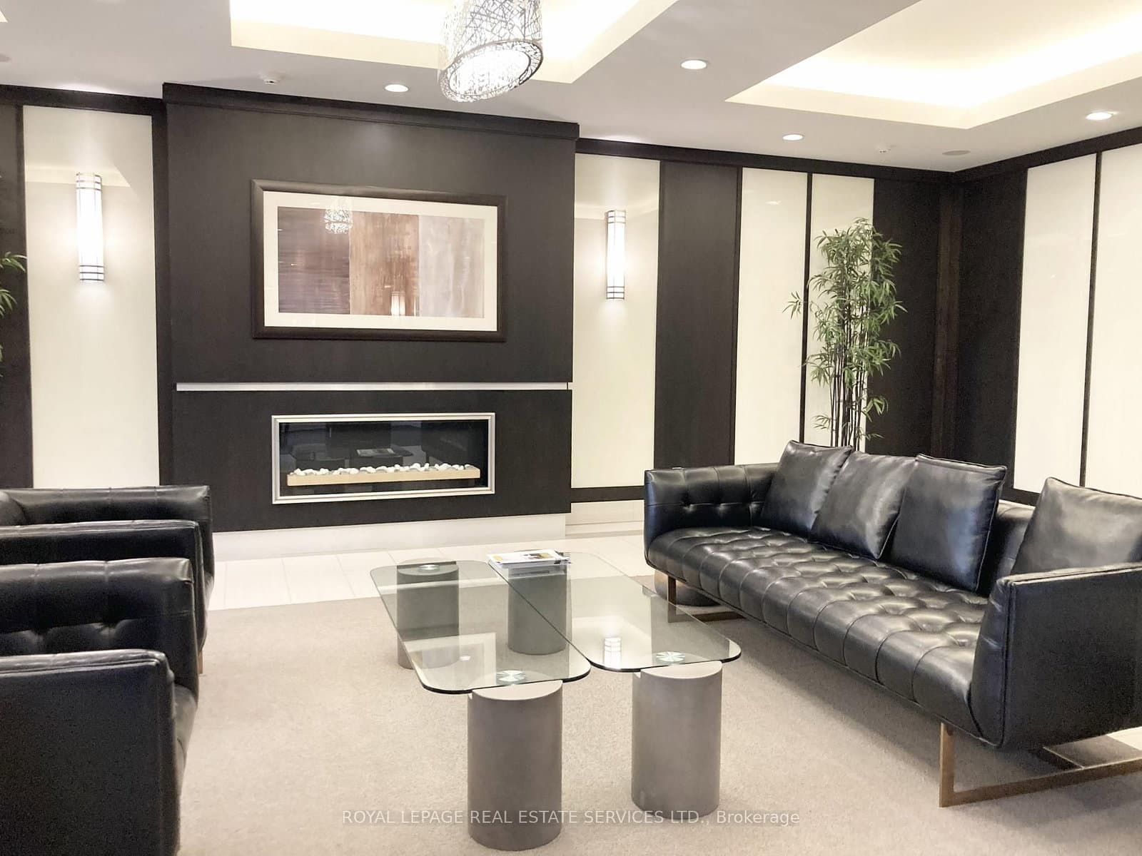 55 De Boers Drive, Unit 204 thumbnail 13