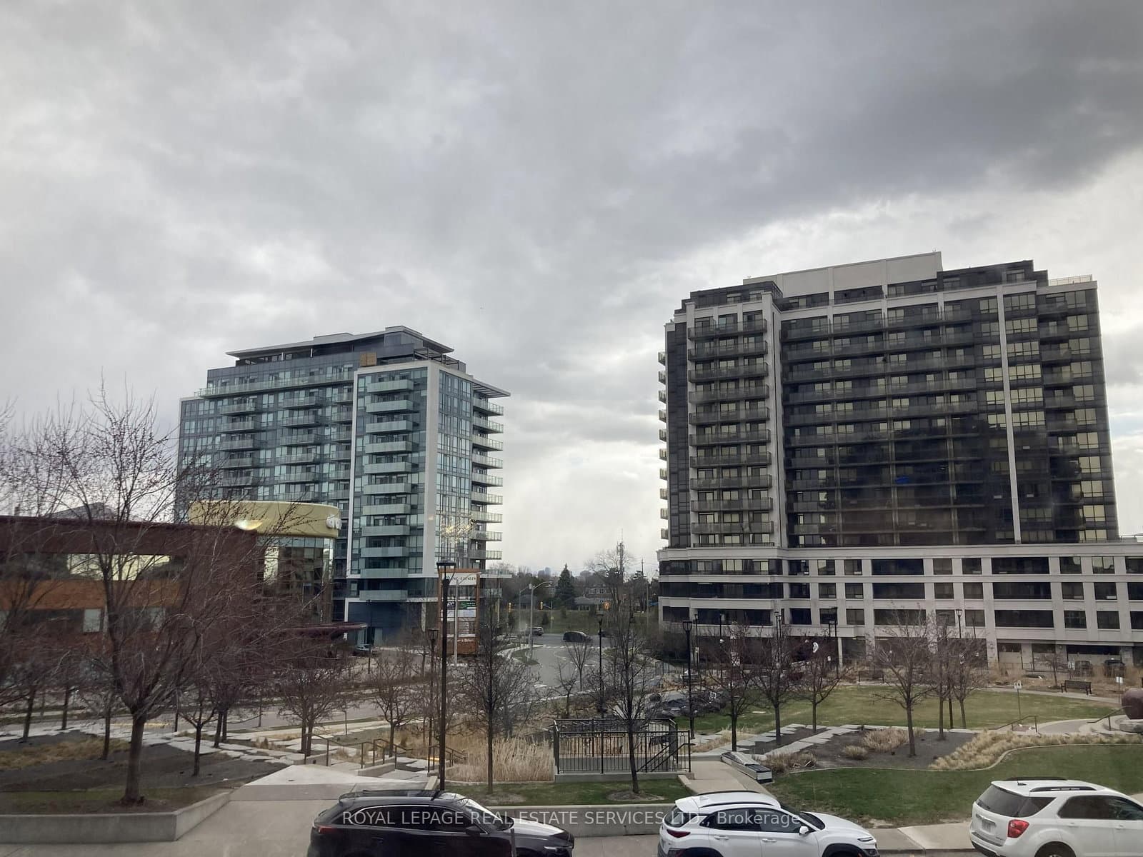 55 De Boers Drive, Unit 204 thumbnail 2