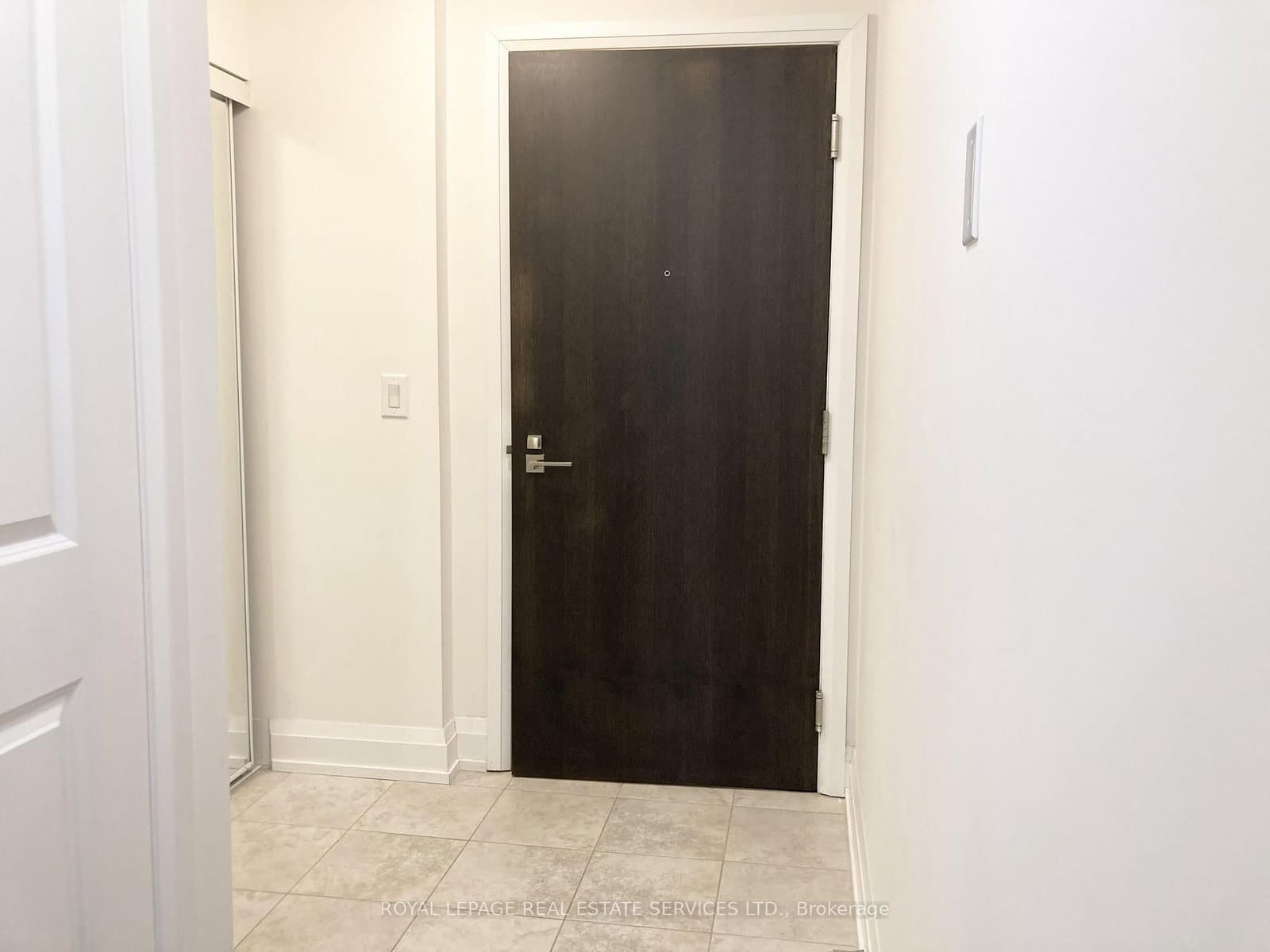 55 De Boers Drive, Unit 204 thumbnail 3