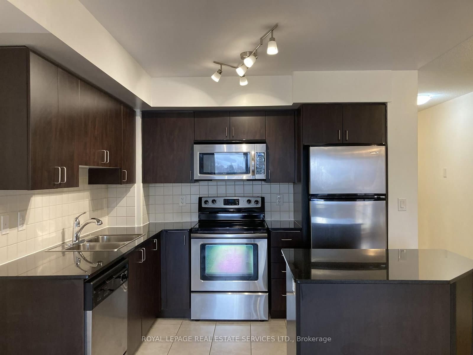 55 De Boers Drive, Unit 204 thumbnail 5