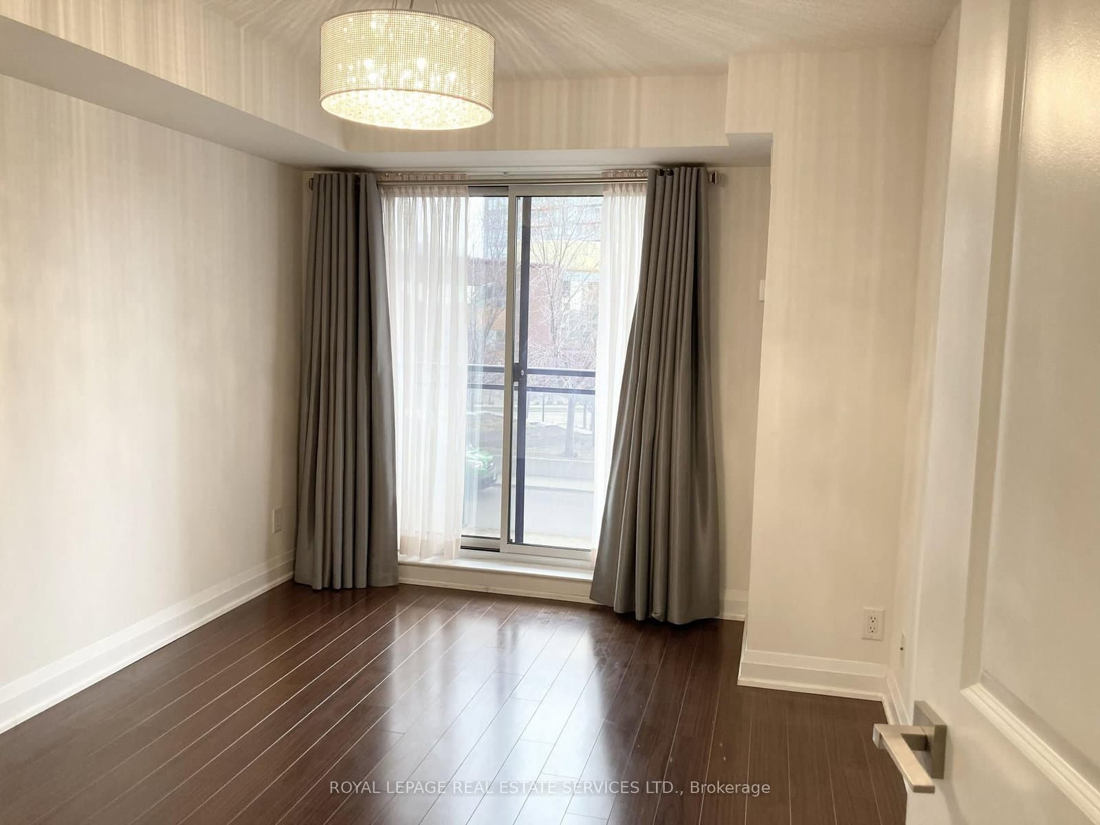 55 De Boers Drive, Unit 204 thumbnail 7