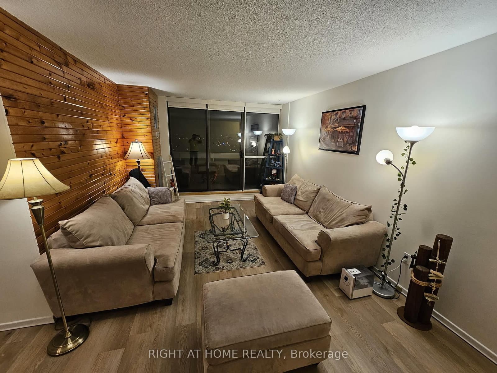 25 Kensington Road, Unit 1912 thumbnail 4