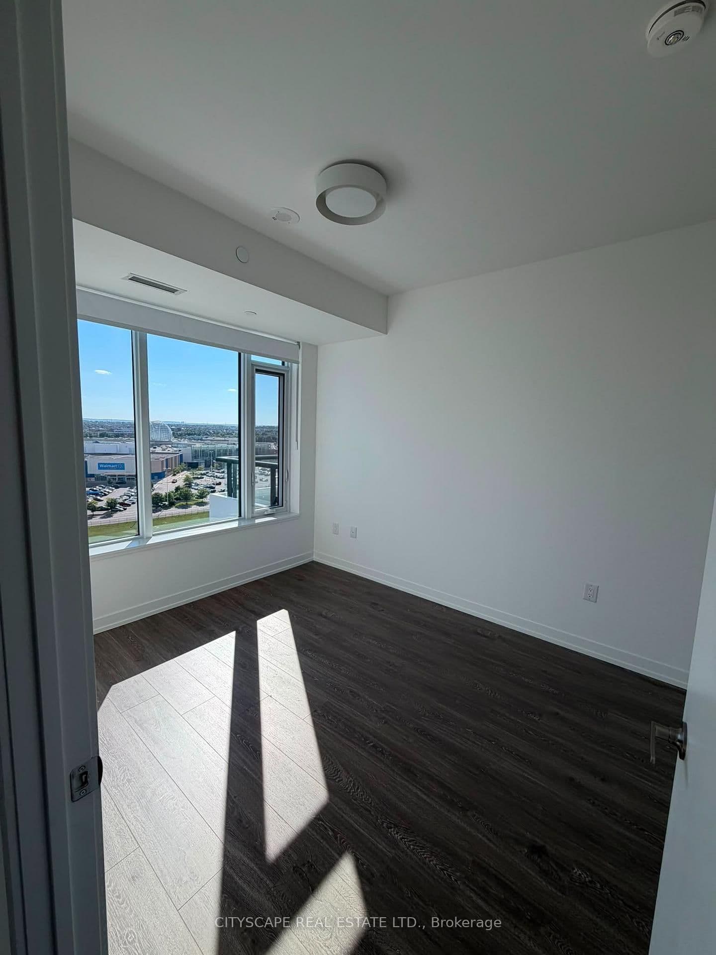 2485 Eglinton Avenue W, Unit 1323 thumbnail 19