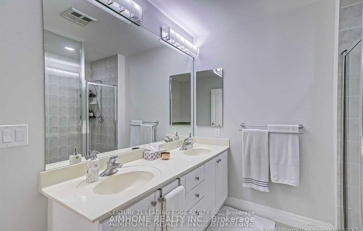 2119 Lakeshore Boulevard W, Unit 607 thumbnail 11