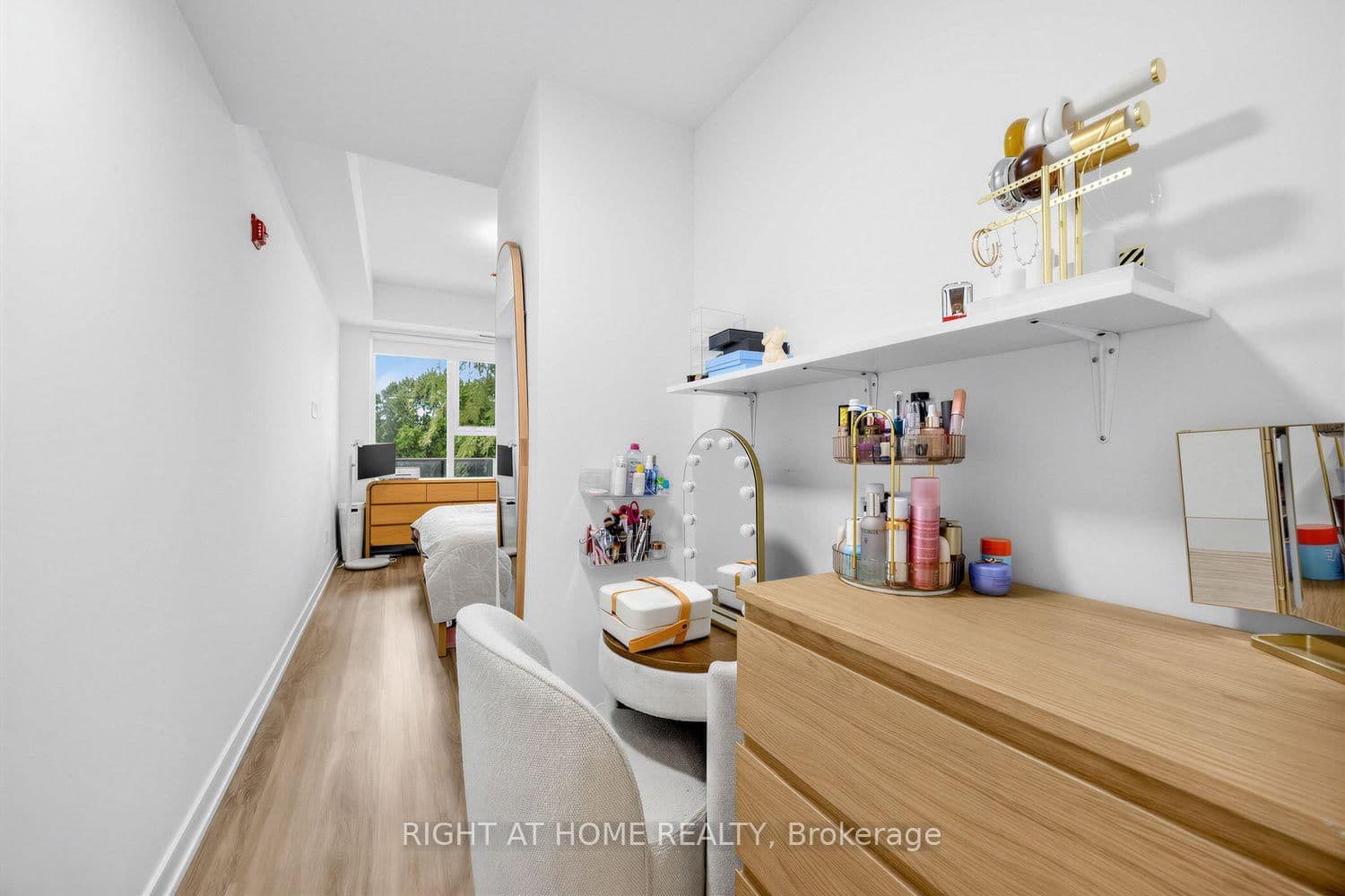 722 Marlee Avenue, Unit 206 thumbnail 16