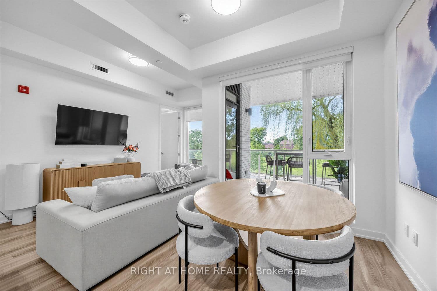 722 Marlee Avenue, Unit 206 thumbnail 8