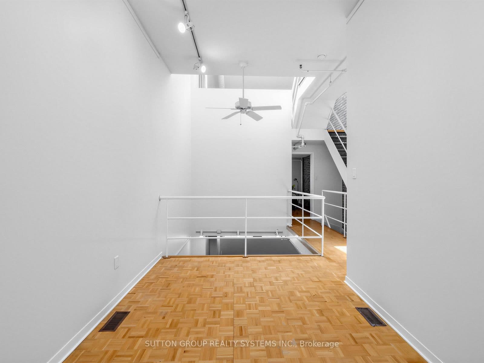 6 Bartlett Avenue W, Unit 5 thumbnail 18