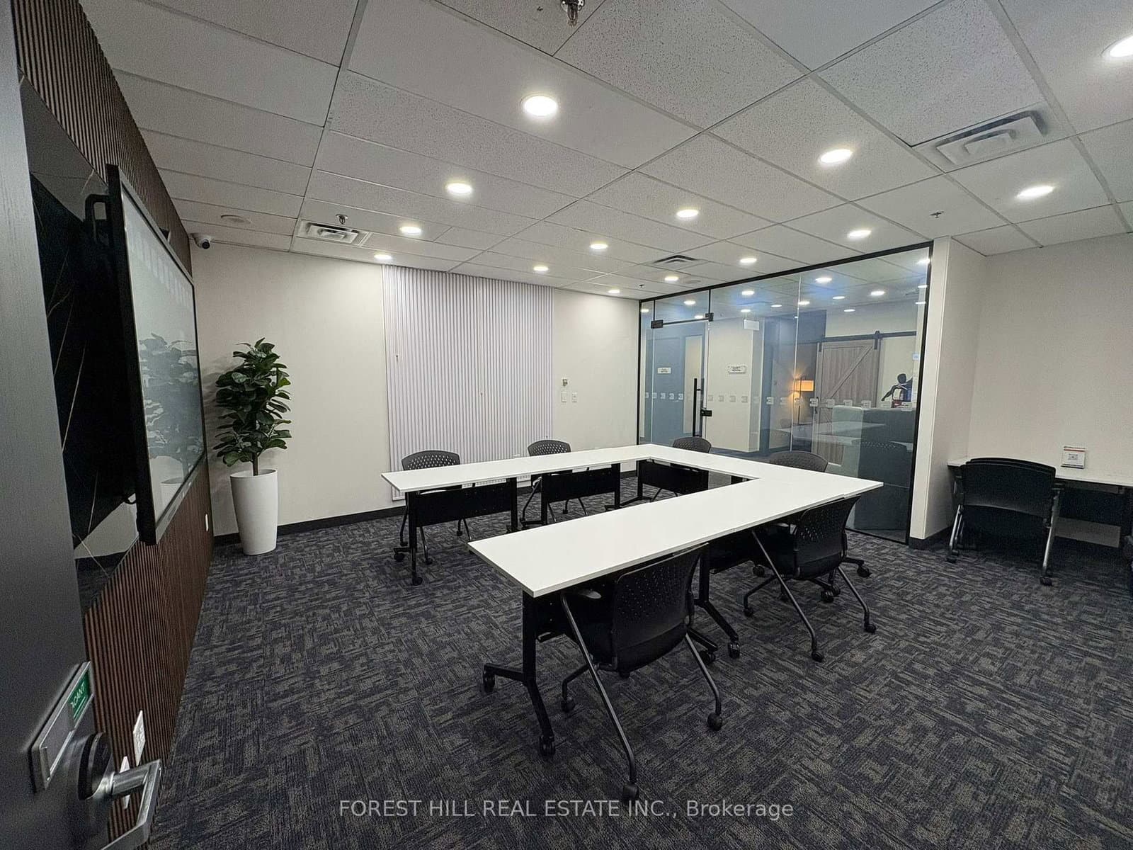 350 Burnhamthorpe Road W, Unit 200 Suite 1-4 thumbnail 3