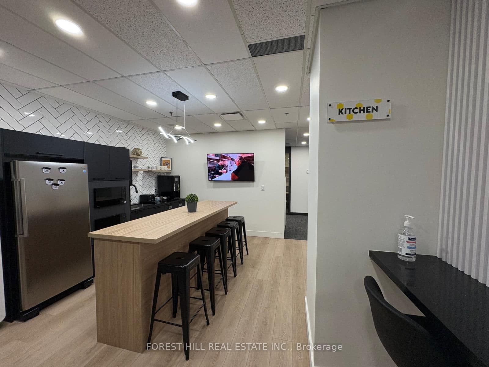 350 Burnhamthorpe Road W, Unit 200-17 thumbnail 10