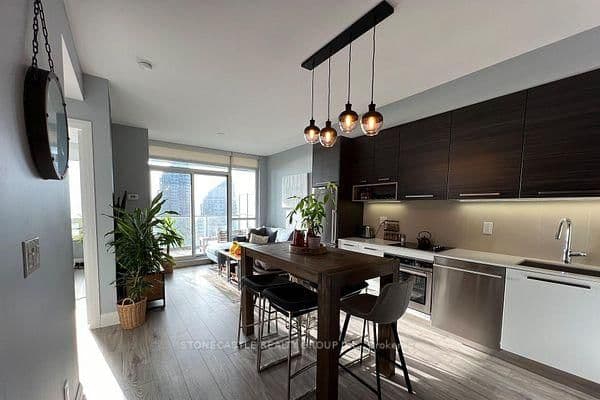 36 Park Lawn Road, Unit 2401 thumbnail 3