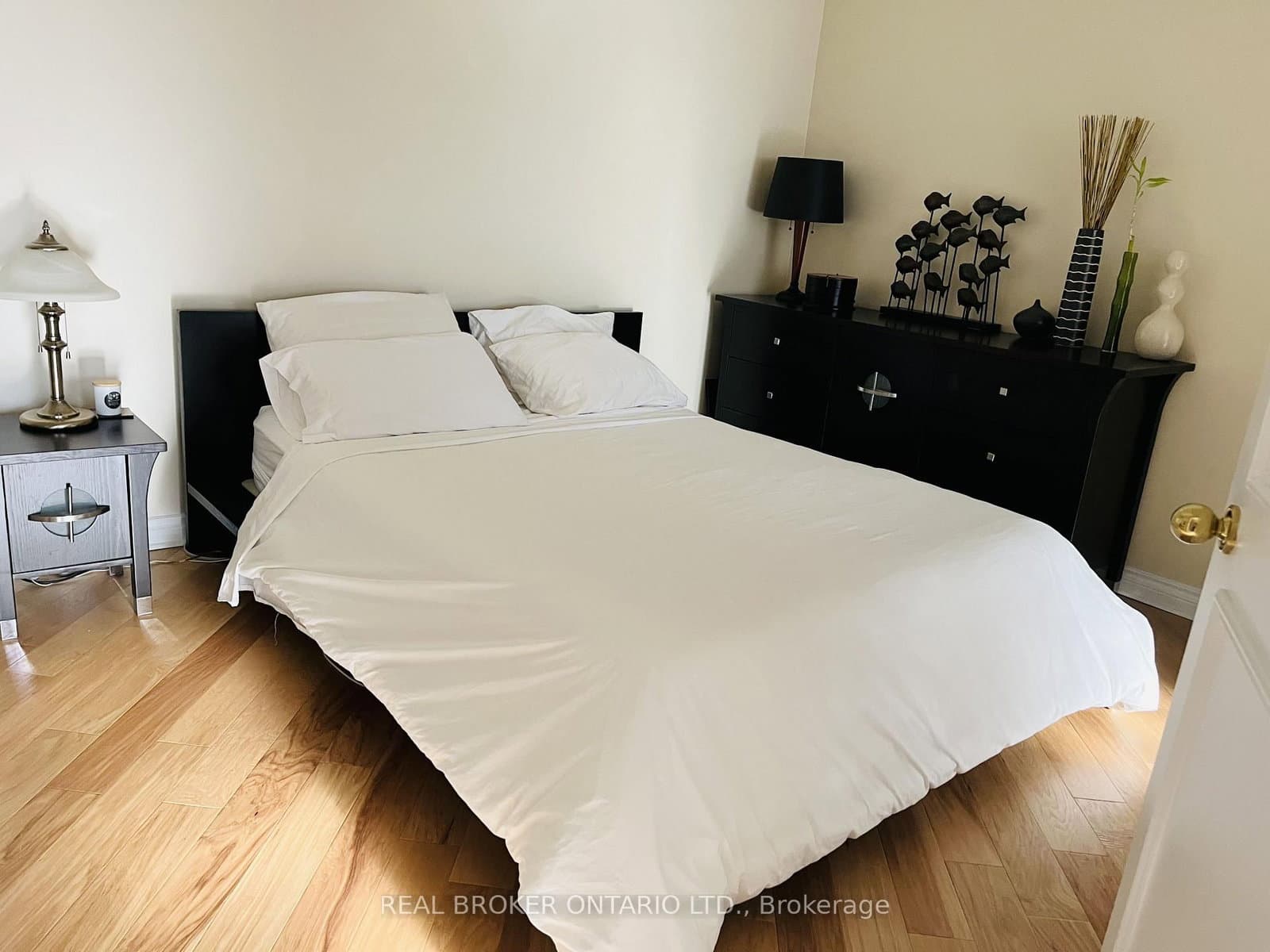 1 Palace Pier Court, Unit 304 thumbnail 12