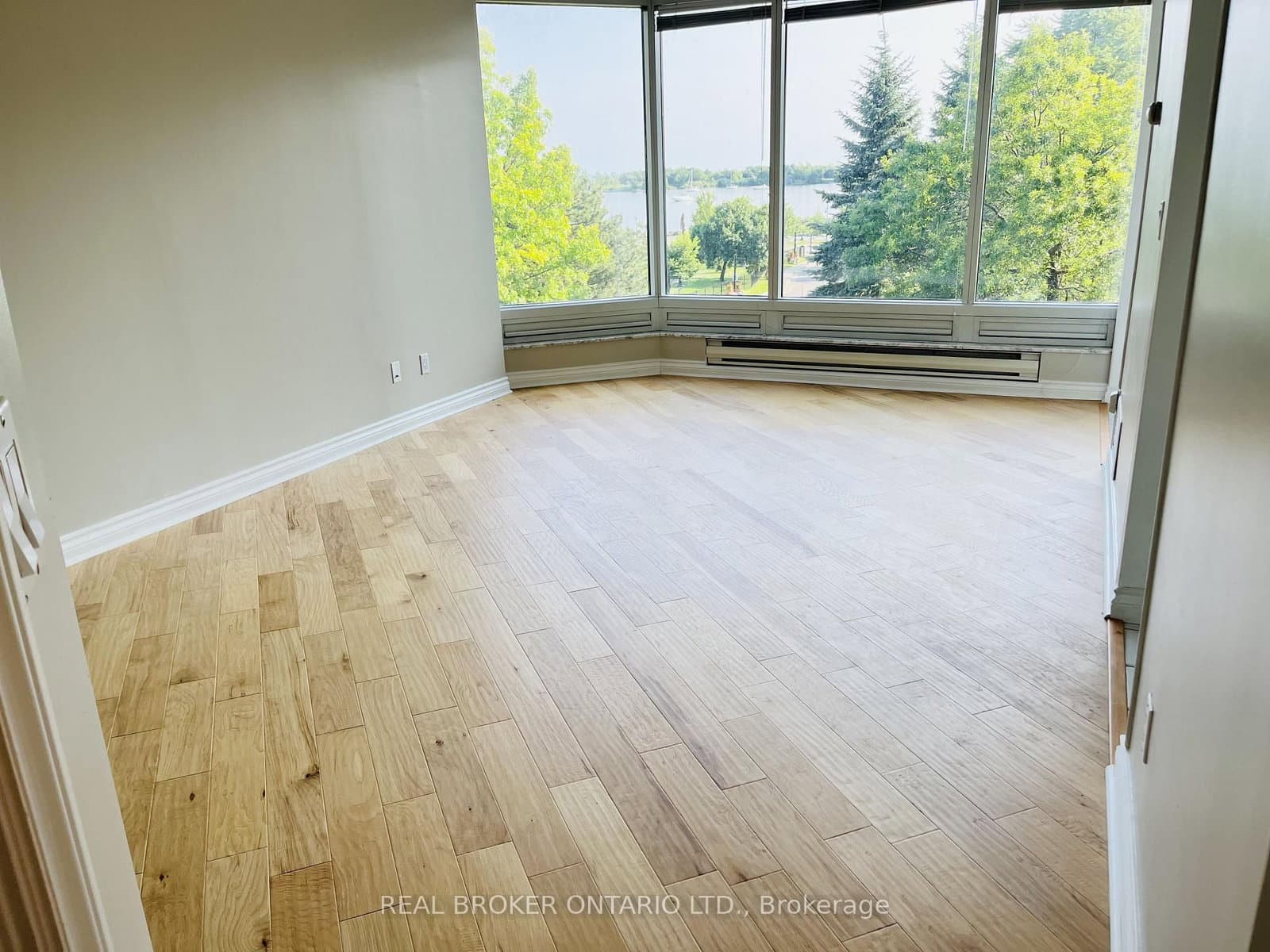 1 Palace Pier Court, Unit 304 thumbnail 15