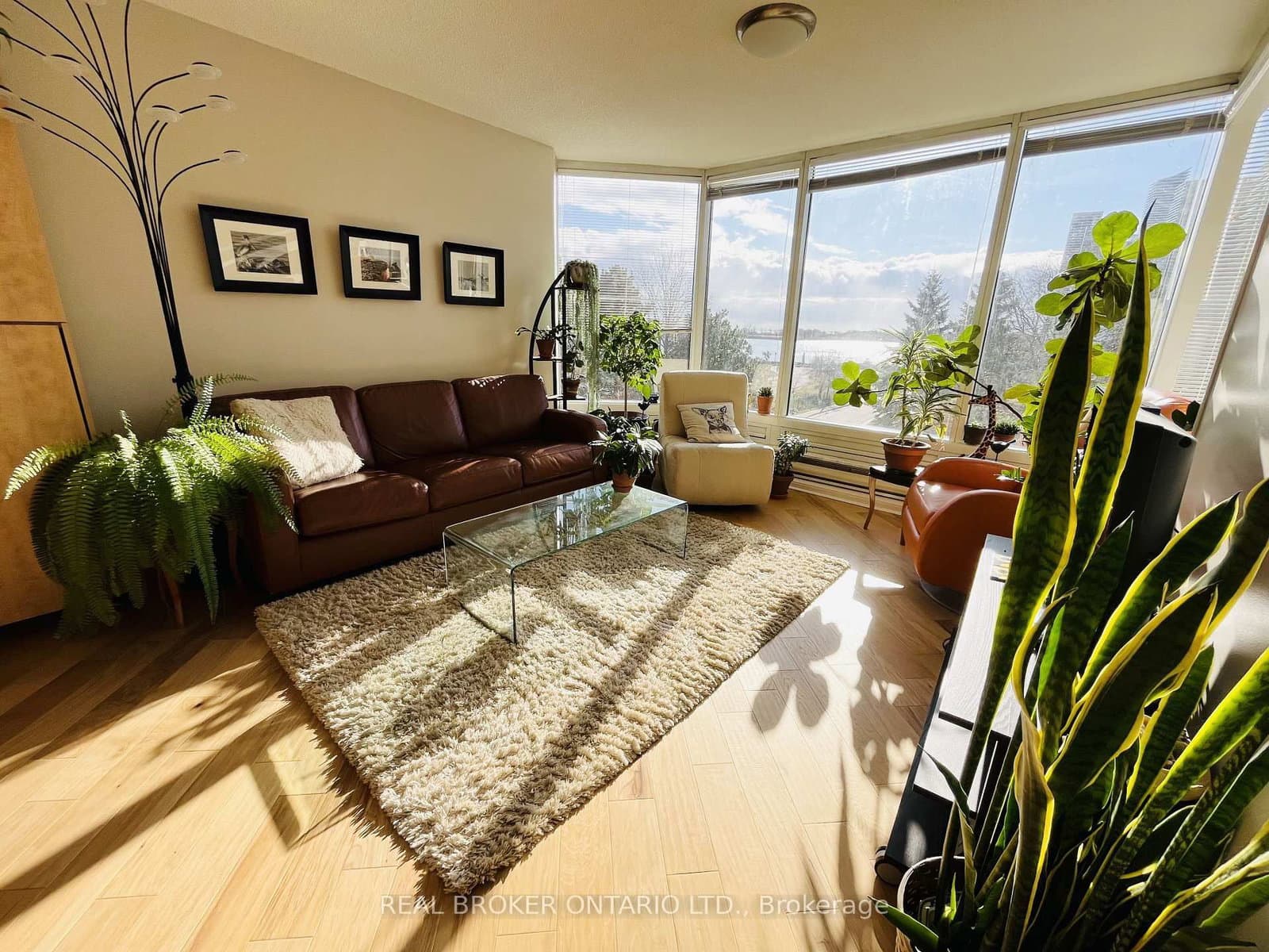 1 Palace Pier Court, Unit 304 thumbnail 5