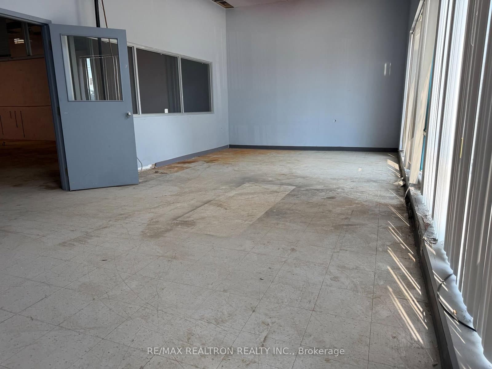 1270 Finch Avenue W, Unit 3 thumbnail 4