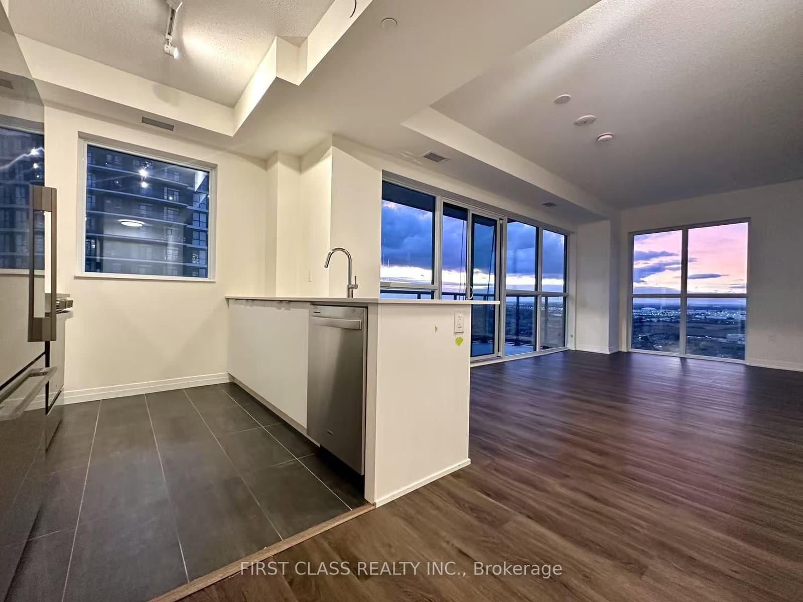 15 Watergarden Drive, Unit 2306 thumbnail 3