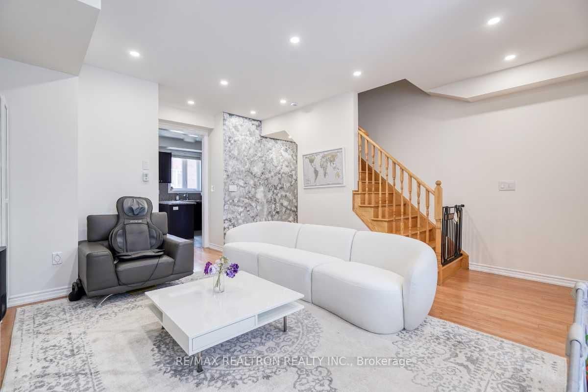 15 Sprucewood Road thumbnail 11